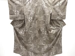 大特価品　亀甲に古典柄織り出し本場泥大島紬着物(9マルキ)